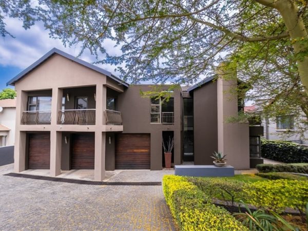 6 Bedroom House