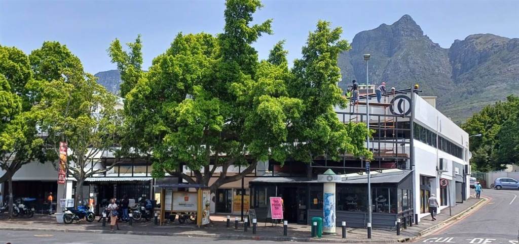 216  m² Retail Space in Rondebosch photo number 1