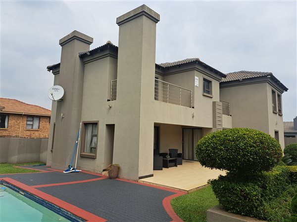 3 Bedroom House 3 Bedroom House