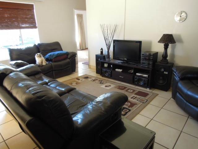 3 Bed Townhouse in Kathu photo number 7