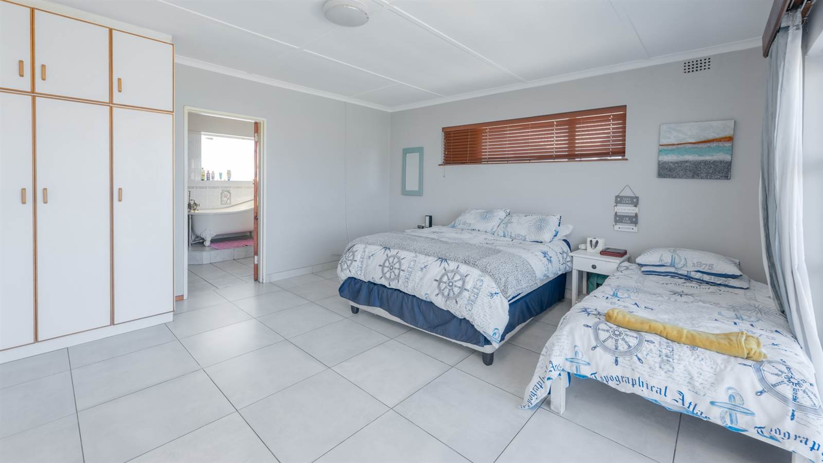7 Bed House in Struisbaai photo number 8