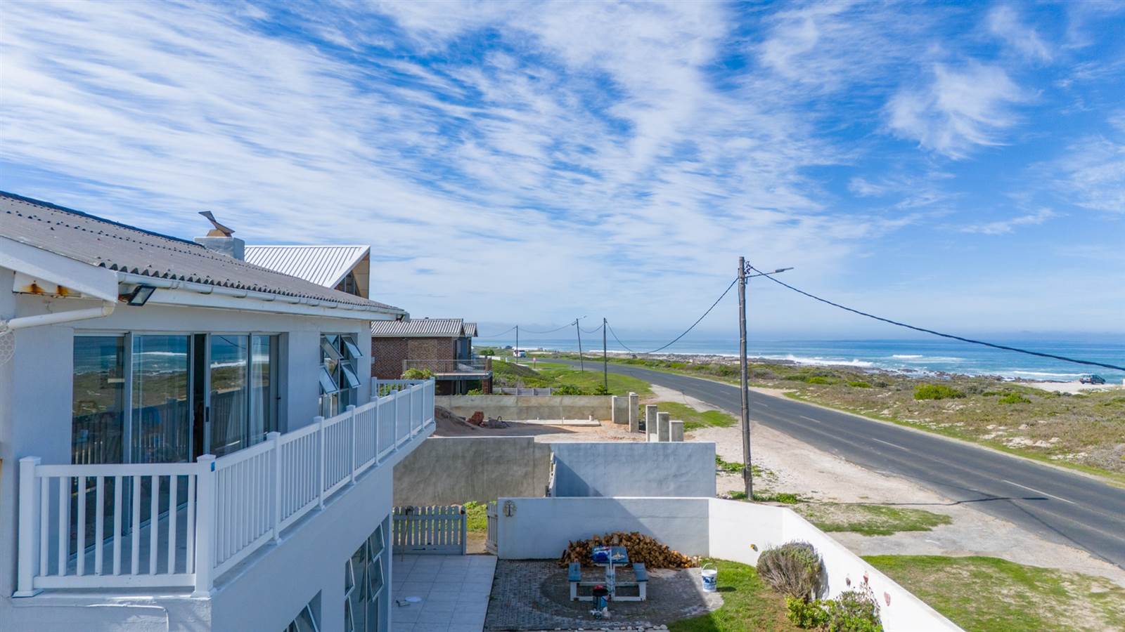 7 Bed House in Struisbaai photo number 2