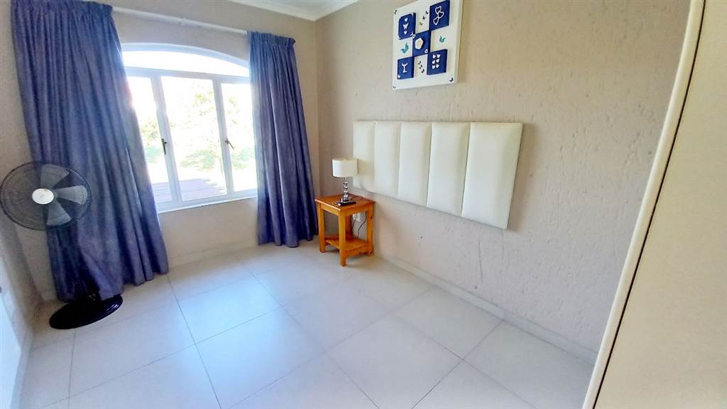 3 Bed Townhouse in Vaal Marina photo number 23