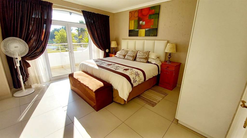 3 Bed Townhouse in Vaal Marina photo number 18