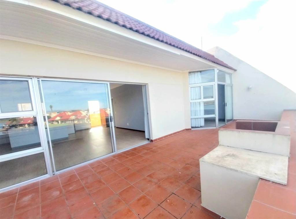 1 Bed Apartment in Port Owen photo number 15