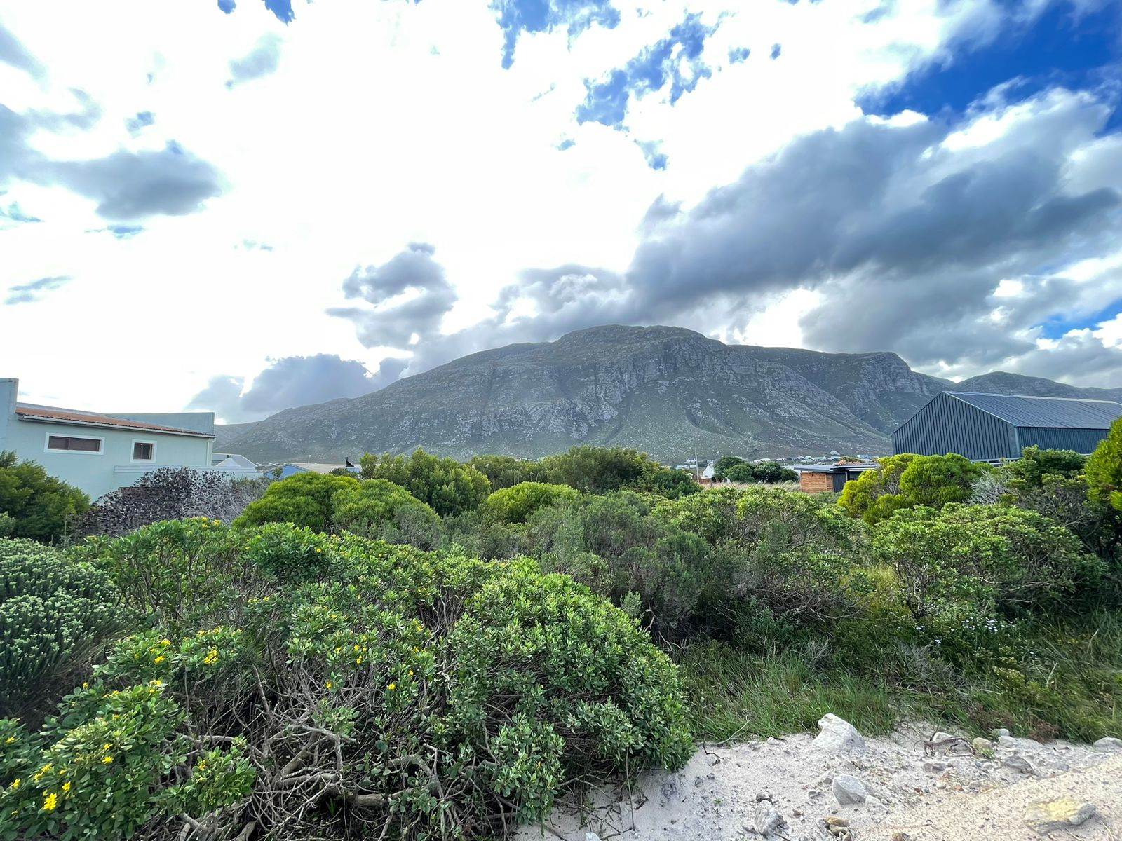 775 m² Land available in Bettys Bay photo number 1