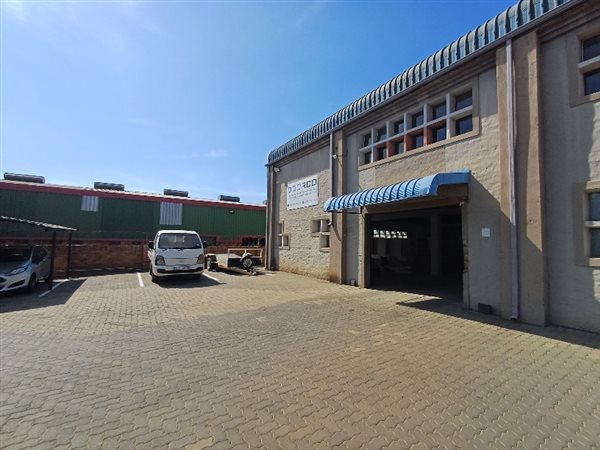 660  m² Industrial space