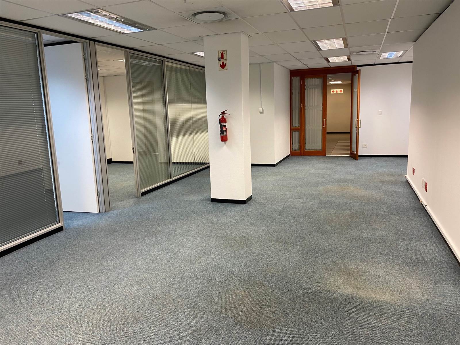 718  m² Commercial space in Cape Town City Centre photo number 20