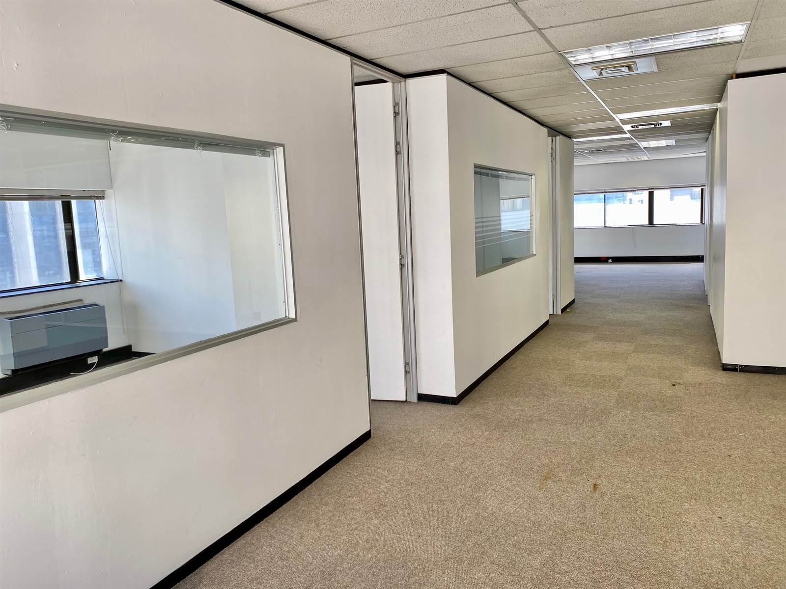 718  m² Commercial space in Cape Town City Centre photo number 10