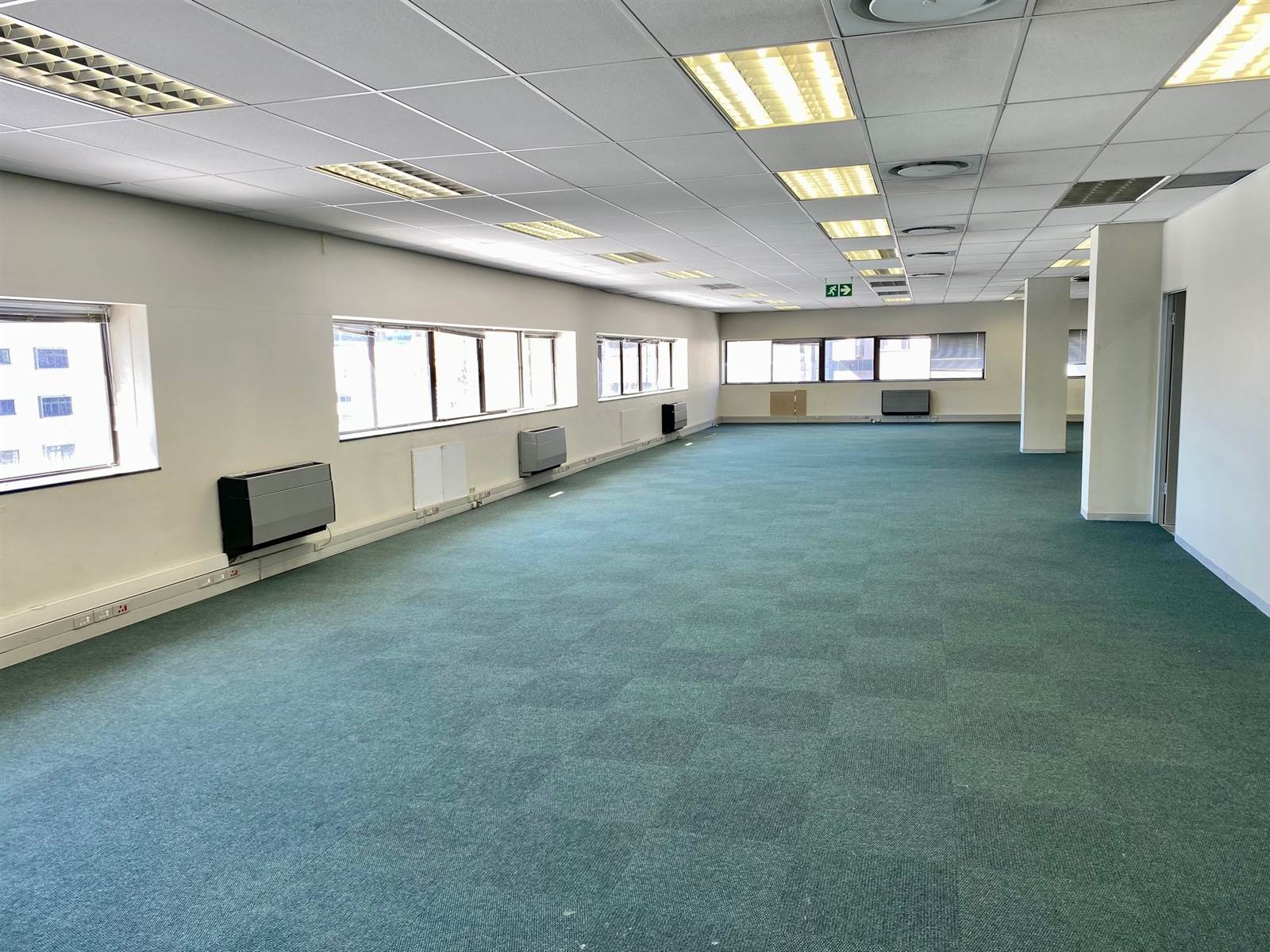718  m² Commercial space in Cape Town City Centre photo number 27