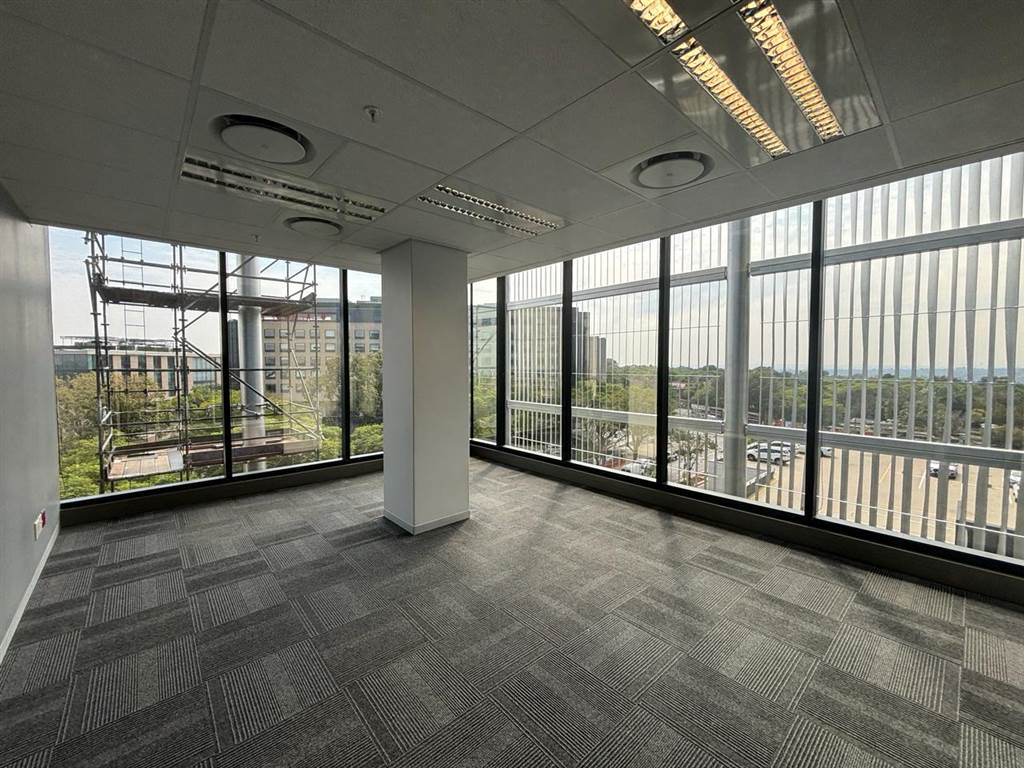 753  m² Commercial space in Rosebank photo number 29