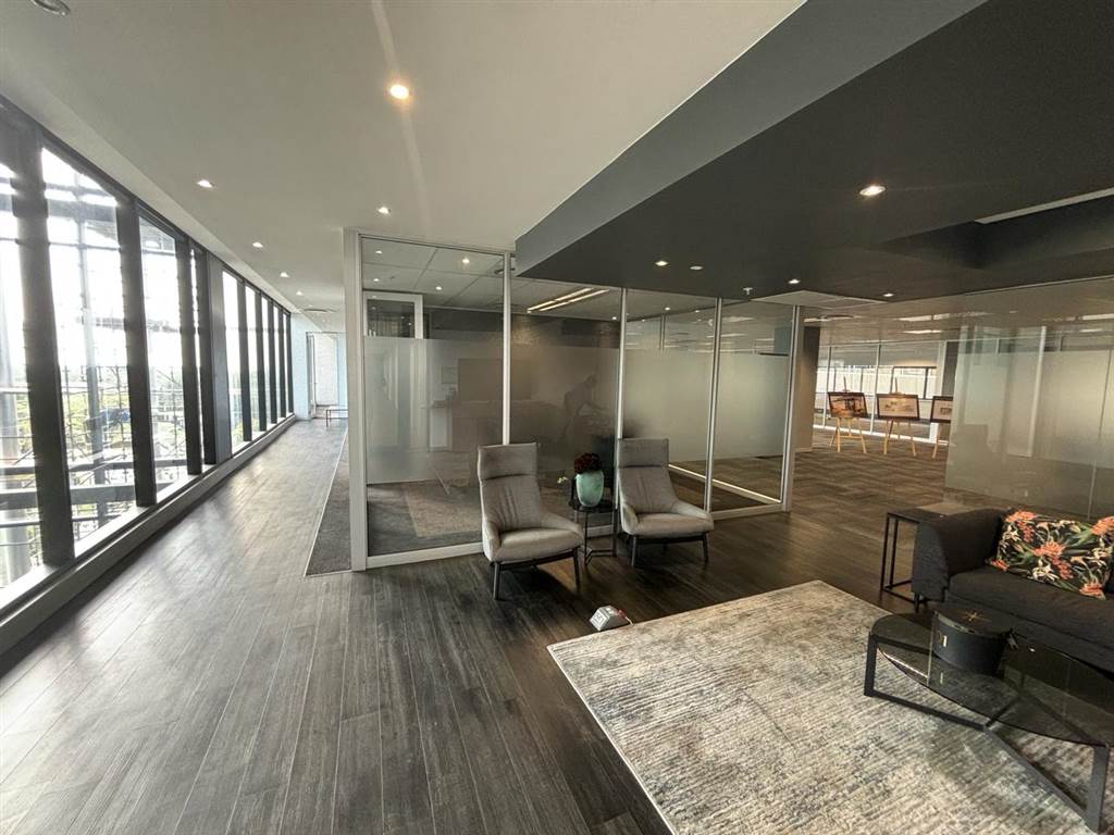 753  m² Commercial space in Rosebank photo number 22