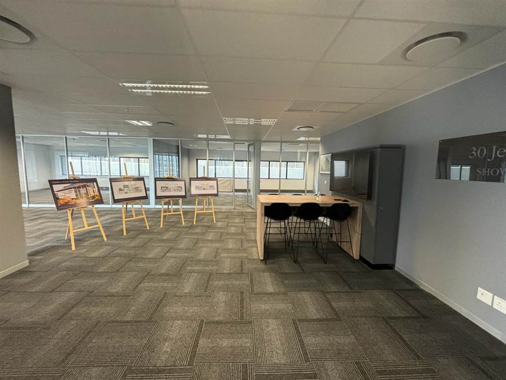 753  m² Commercial space in Rosebank photo number 21