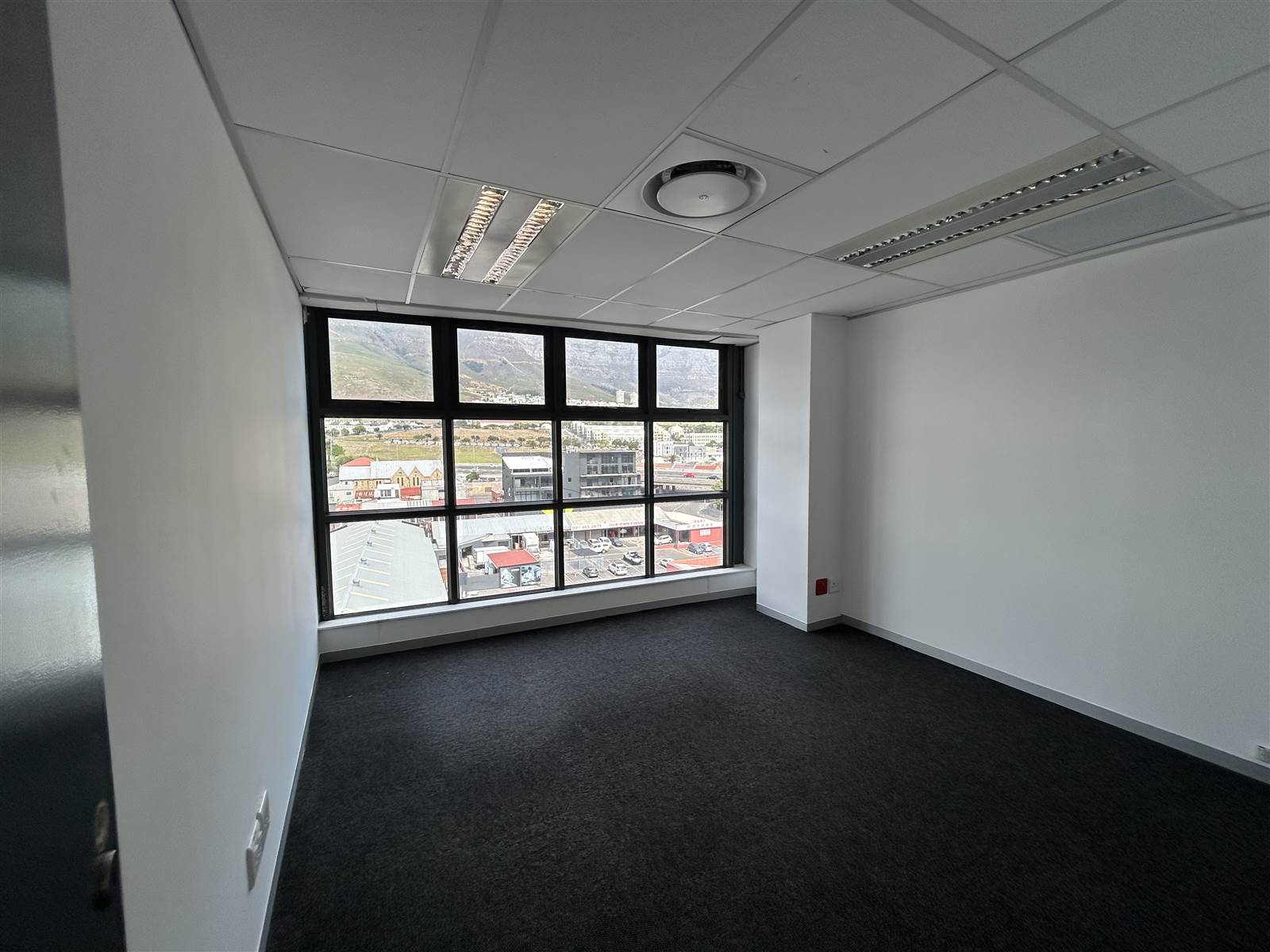 428  m² Commercial space in Woodstock photo number 12