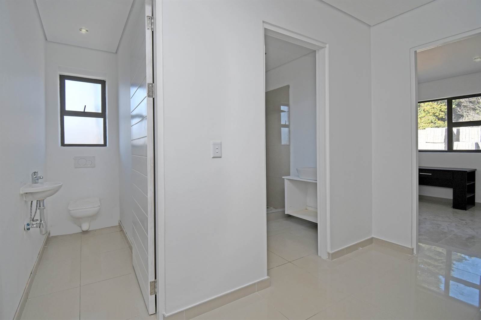 3 Bed Apartment in Bedfordview photo number 24