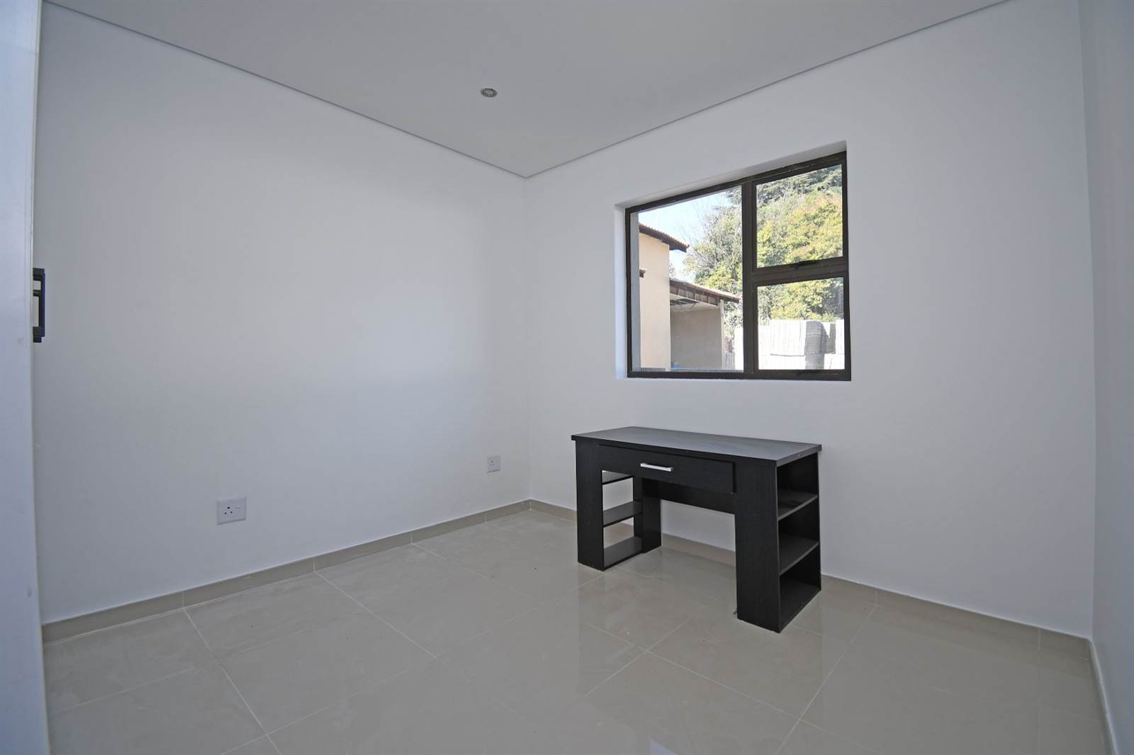 3 Bed Apartment in Bedfordview photo number 18