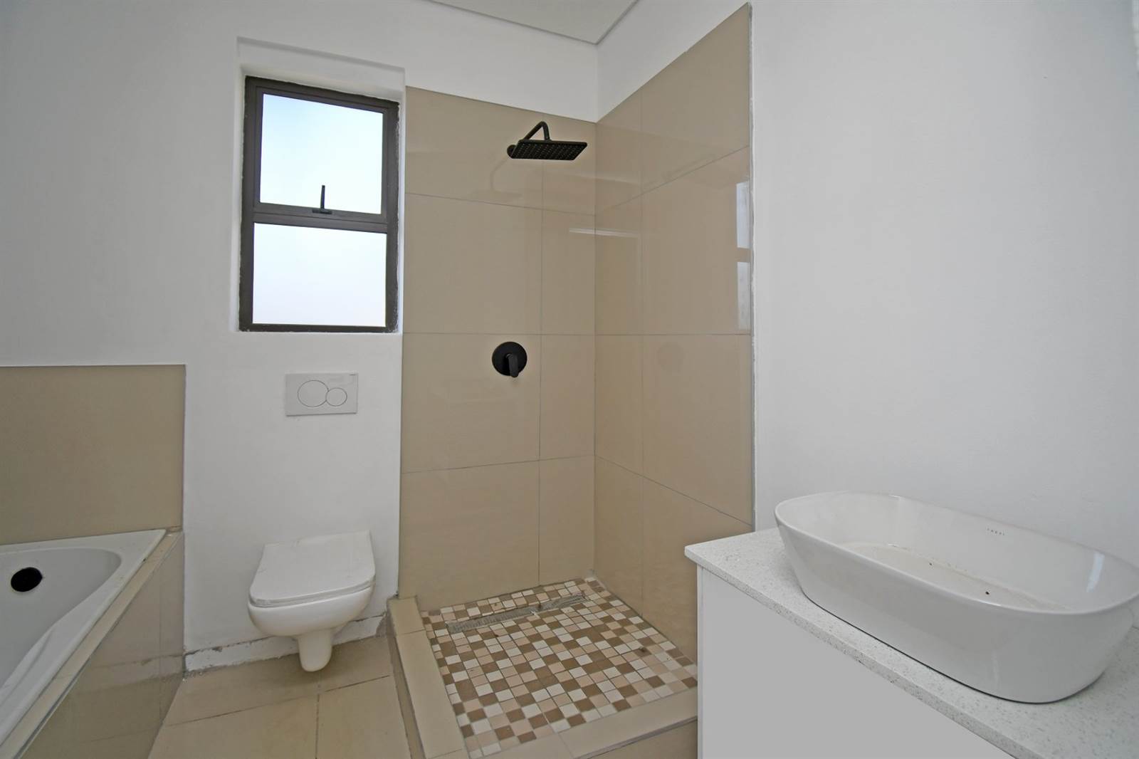 3 Bed Apartment in Bedfordview photo number 20