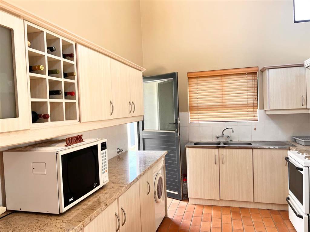 3 Bed House in Jacobsbaai photo number 15