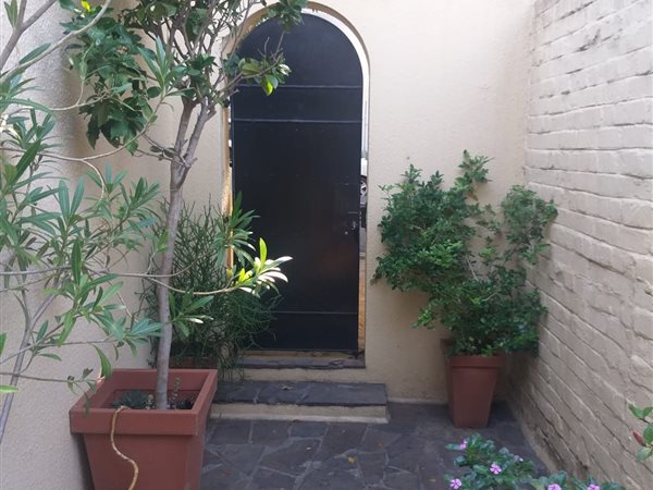 1 Bed Apartment in Green Point