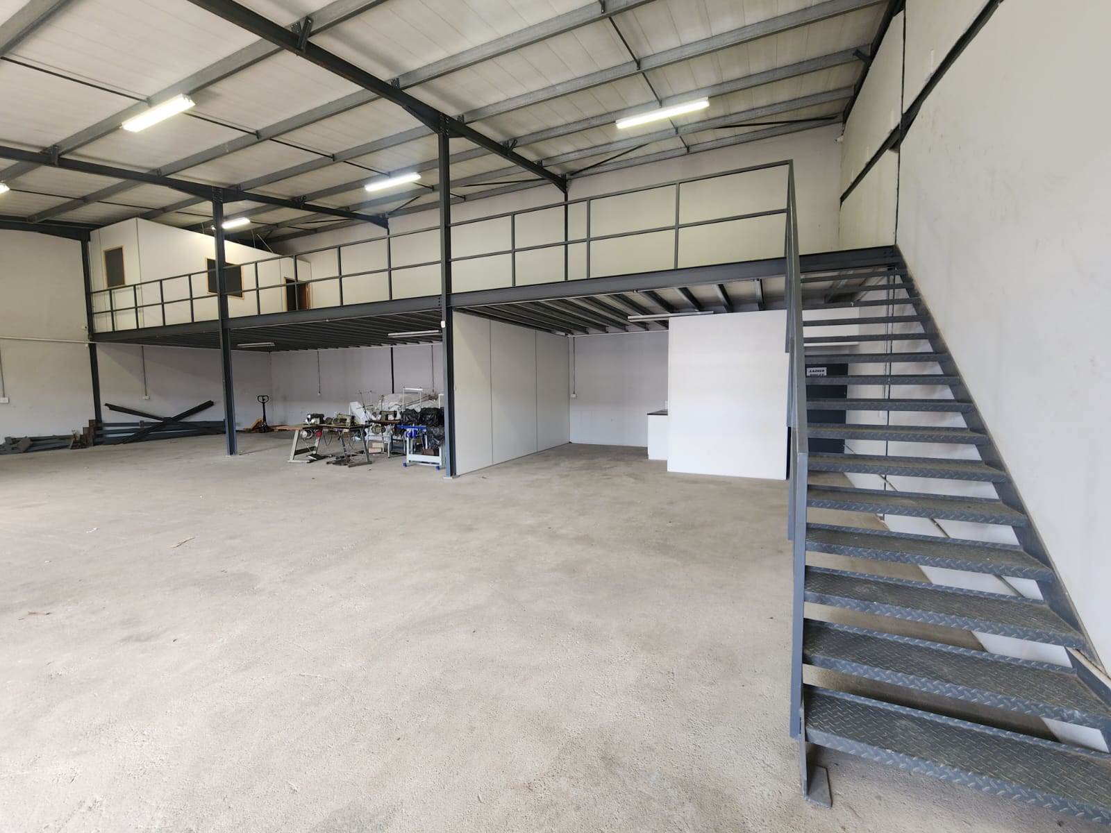 330  m² Commercial space in Mkondeni photo number 3
