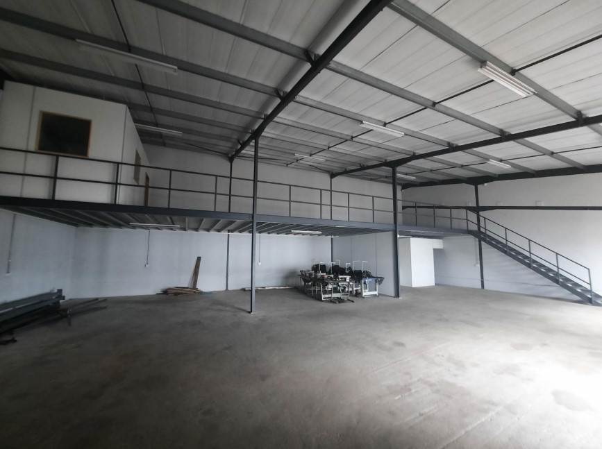 330  m² Commercial space in Mkondeni photo number 2