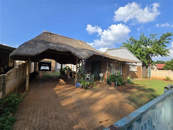 3 Bedroom House 3 Bedroom House