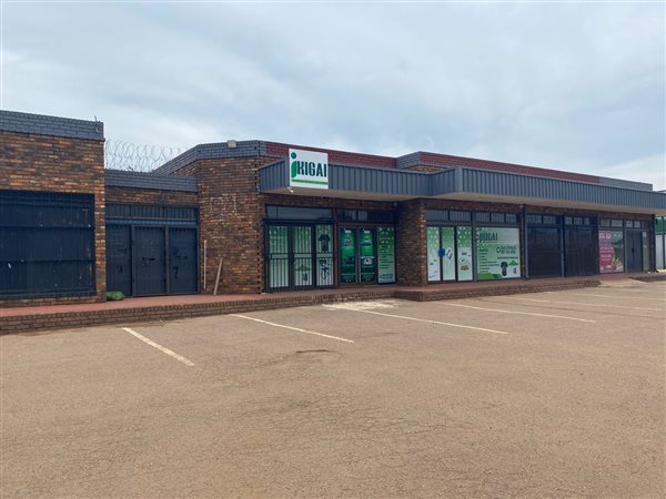 16000  m² Commercial space in Rosslyn