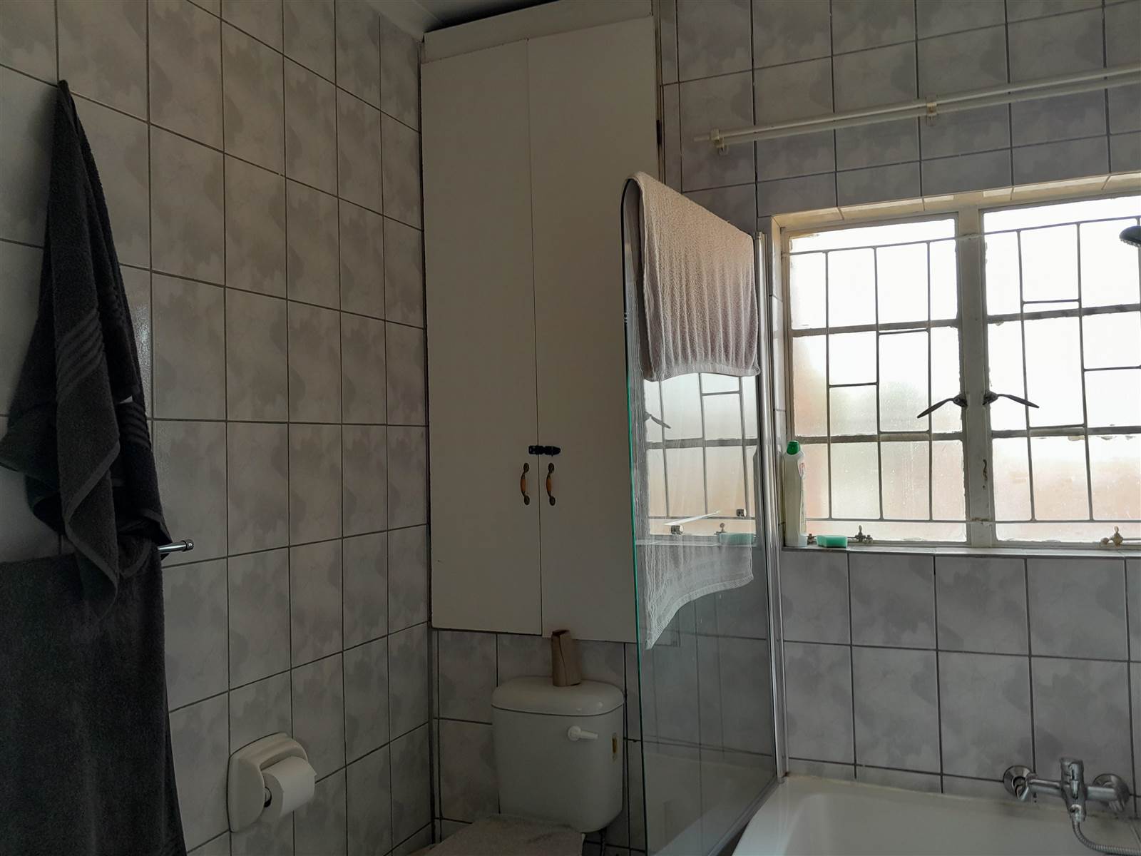 2 Bed Apartment in Trichardt photo number 6