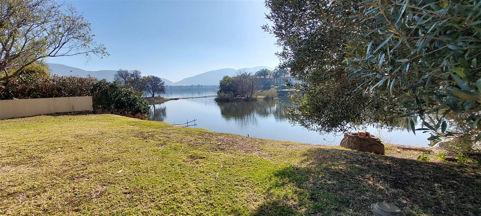 902 m² Land available in Westlake Estate photo number 2