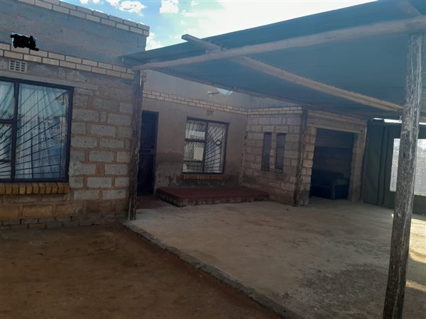 3 Bed House in Tsakane