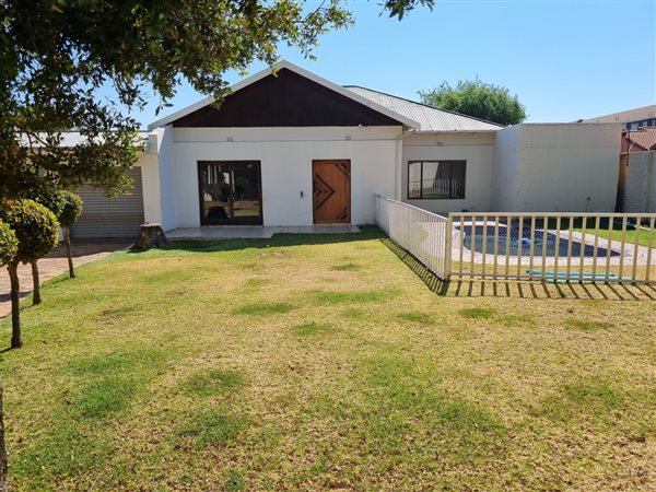 4 Bed House in Rouxville