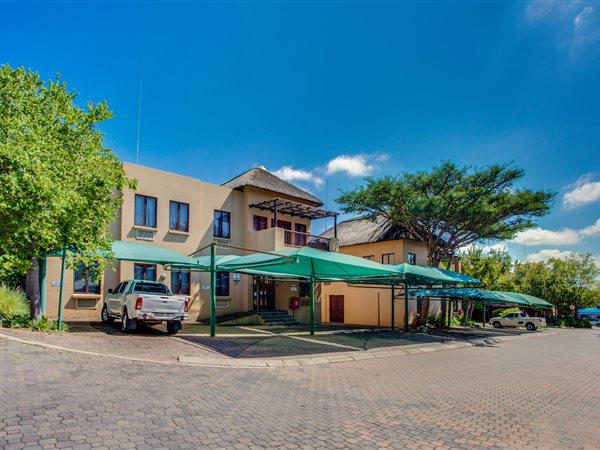 330  m² Commercial space in Lonehill