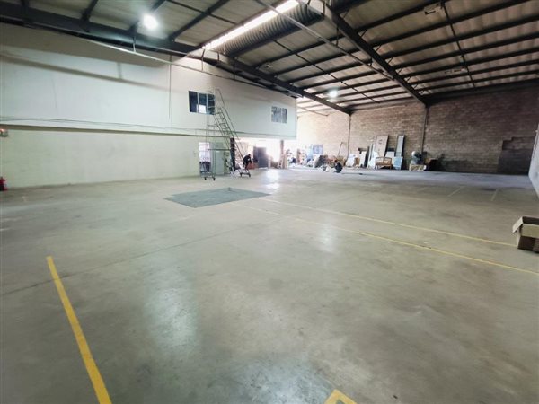 662  m² Industrial space