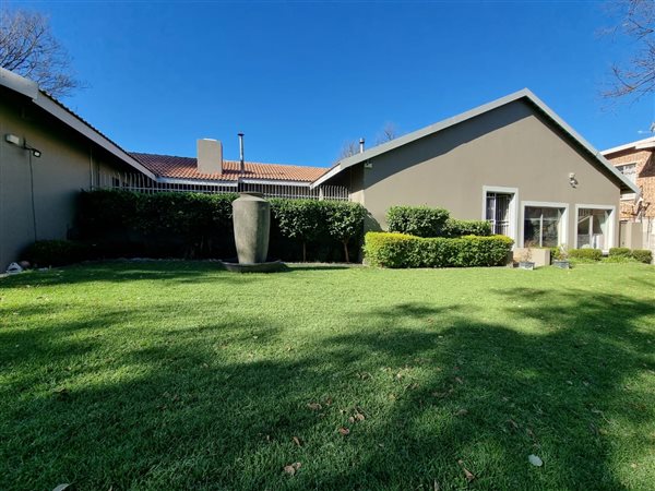 5 Bedroom House 5 Bedroom House