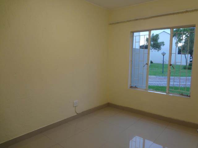 1 Bed Apartment in Edenvale photo number 5