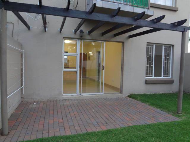1 Bed Apartment in Edenvale photo number 11