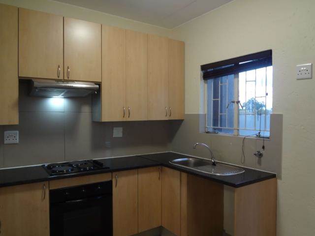 1 Bed Apartment in Edenvale photo number 1