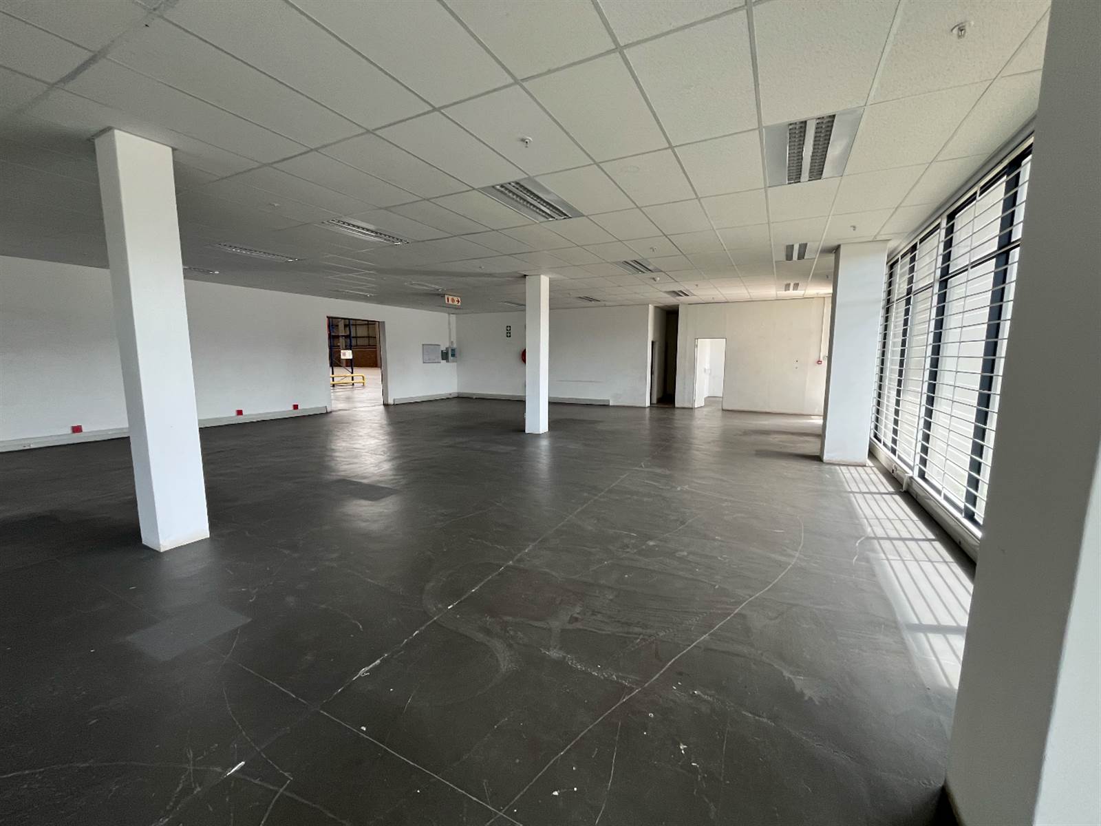 6100  m² Commercial space in Hughes photo number 14