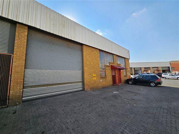 219  m² Industrial space