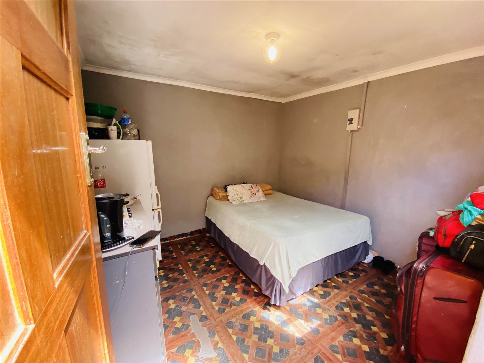 6 Bed House in Kwazakhele photo number 5