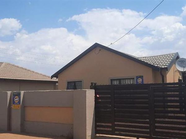 3 Bedroom House 3 Bedroom House