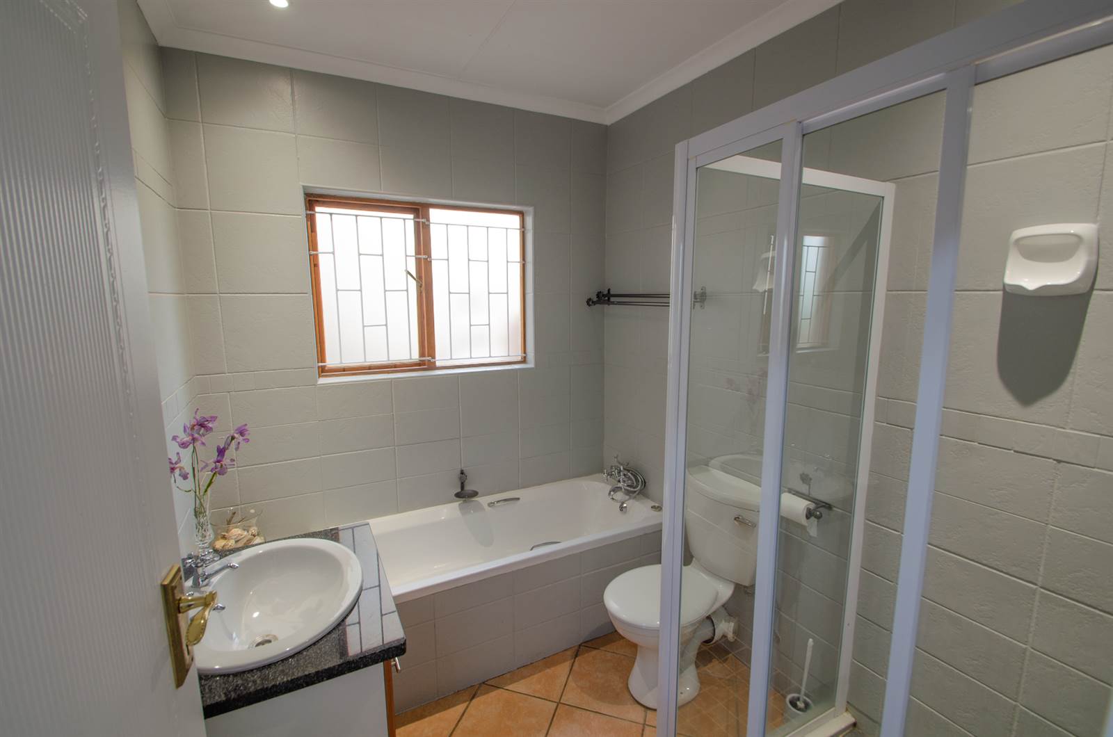 2 Bed Simplex in Rietvlei Ridge Country Estate photo number 7