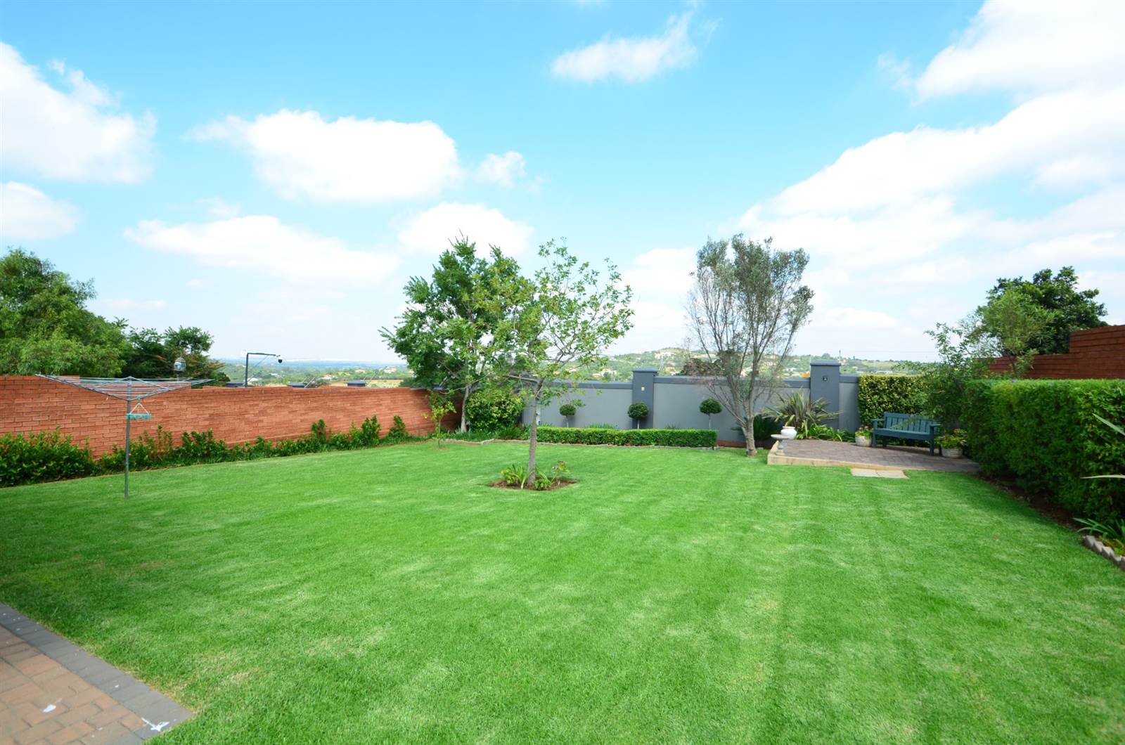2 Bed Simplex in Rietvlei Ridge Country Estate photo number 17