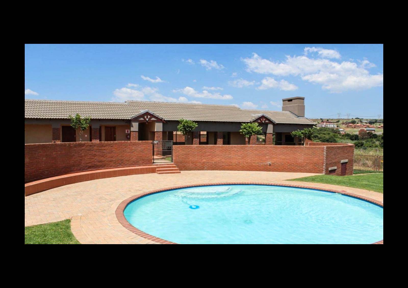 2 Bed Simplex in Rietvlei Ridge Country Estate photo number 13
