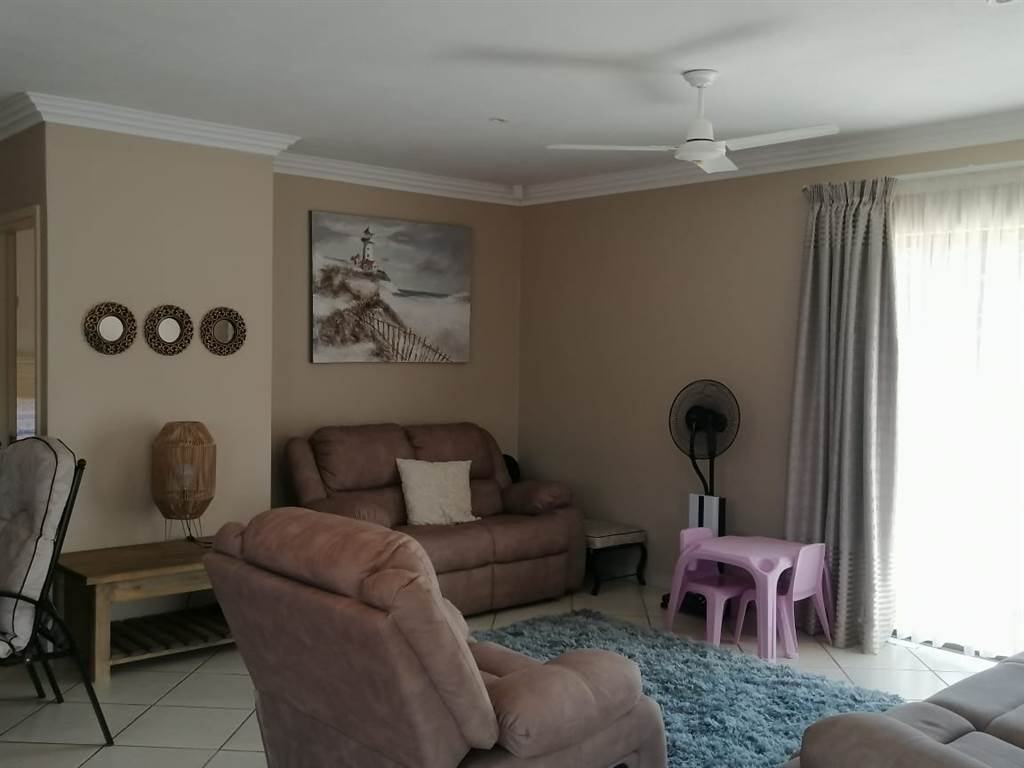 3 Bed Townhouse in Shelly Beach photo number 13
