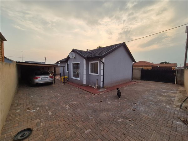 3 Bedroom House 3 Bedroom House