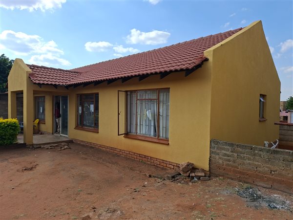 3 Bedroom House 3 Bedroom House