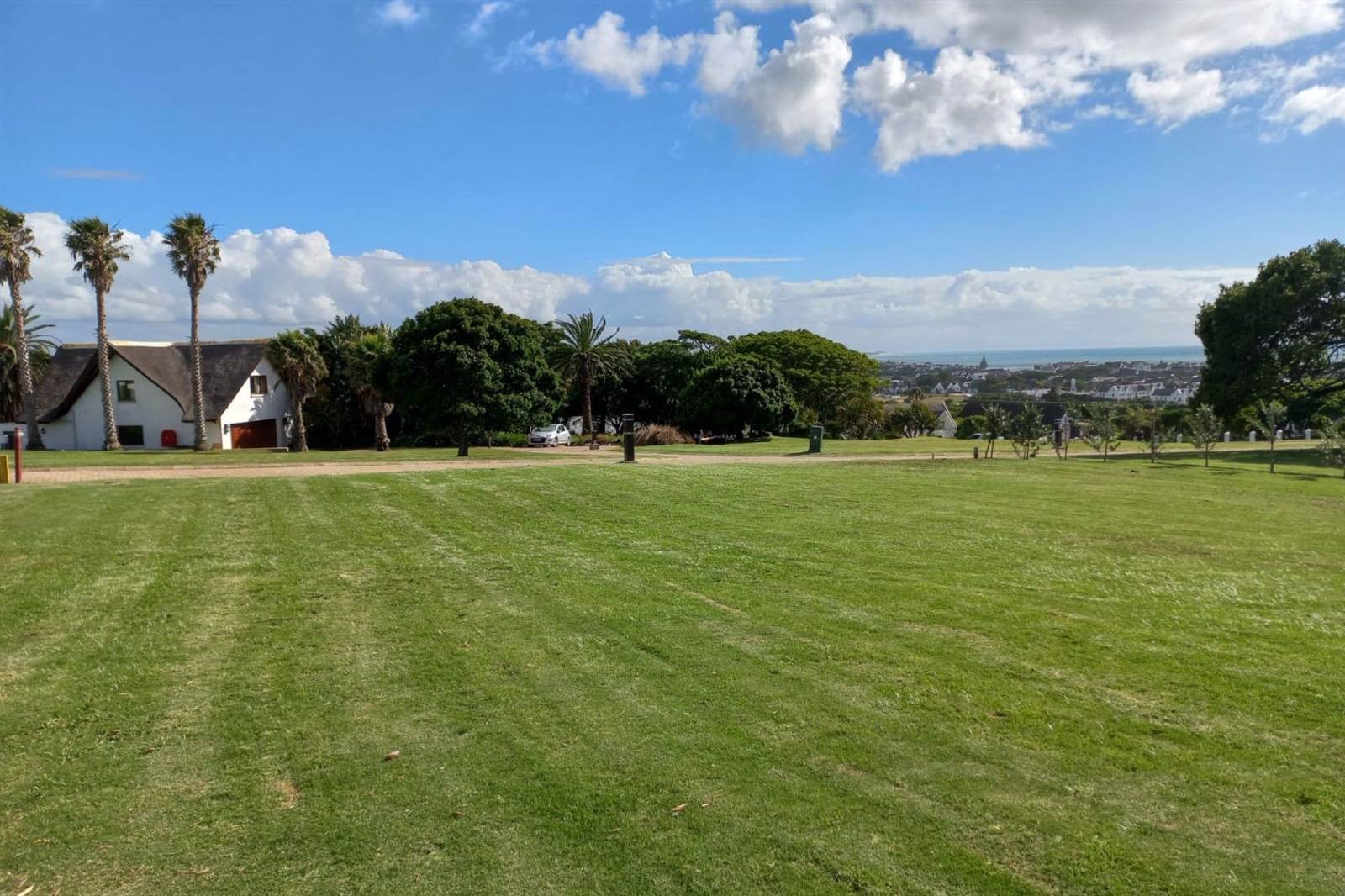 786 m² Land available in St Francis Bay photo number 2