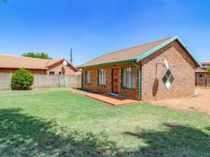 3 Bed House in Lindo Park