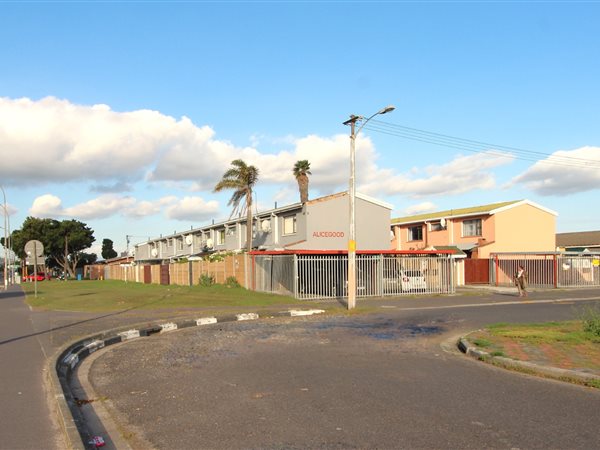 2 Bedroom Townhouse 2 Bedroom Townhouse